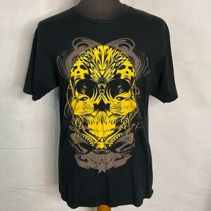 DC Skater Skull Grunge Black and Yellow size Medium shirt
